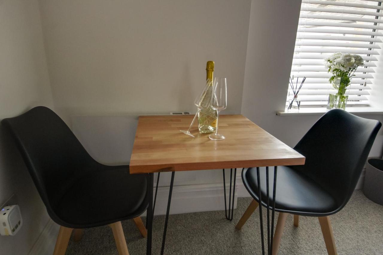 Bay City Studio Apartments By Staying-Away Cardiff Esterno foto