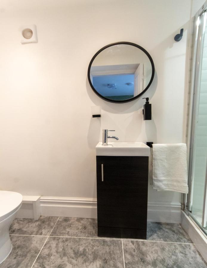 Bay City Studio Apartments By Staying-Away Cardiff Esterno foto